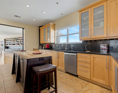 3430 Galt Ocean Drive - Photo Thumbnail 12