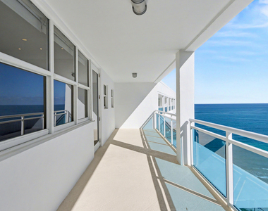 3430 Galt Ocean Drive - Photo Thumbnail 22
