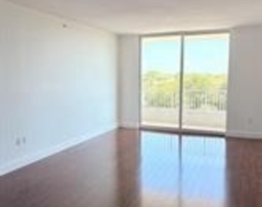 700 E Boynton Beach Boulevard - Photo Thumbnail 4