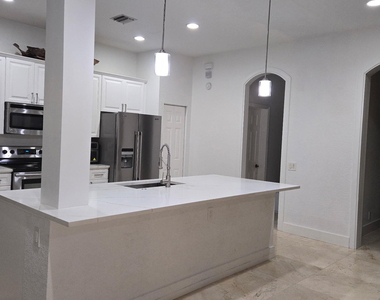 2013 Harbor View Circle - Photo Thumbnail 5