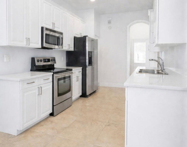 2013 Harbor View Circle - Photo Thumbnail 10