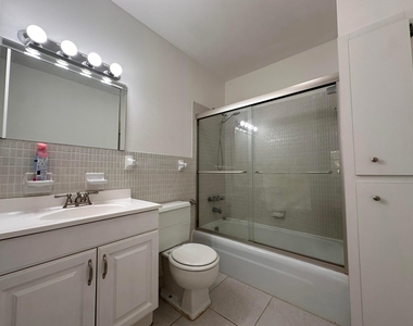 5800 Ne 22nd Way - Photo Thumbnail 6