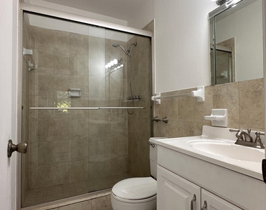 5800 Ne 22nd Way - Photo Thumbnail 7