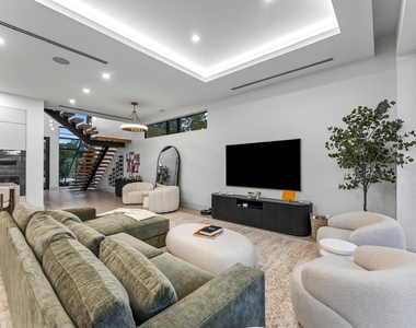 220 S Swinton Avenue - Photo Thumbnail 16