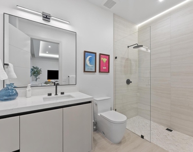 220 S Swinton Avenue - Photo Thumbnail 36