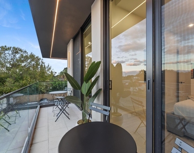 220 S Swinton Avenue - Photo Thumbnail 15