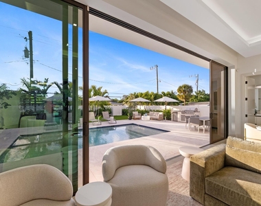 220 S Swinton Avenue - Photo Thumbnail 6