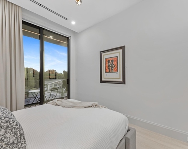 220 S Swinton Avenue - Photo Thumbnail 63