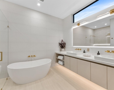 220 S Swinton Avenue - Photo Thumbnail 72