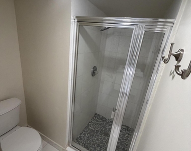 3530 Mystic Pointe Drive - Photo Thumbnail 23