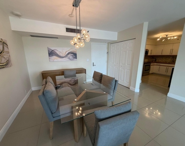3530 Mystic Pointe Drive - Photo Thumbnail 7