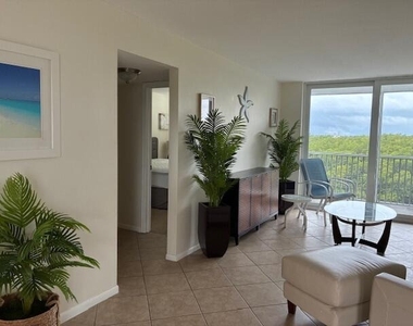 689 Ne 6th Court - Photo Thumbnail 13