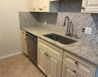 689 Ne 6th Court - Photo Thumbnail 6