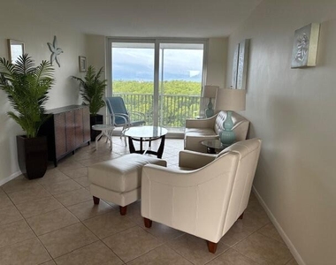 689 Ne 6th Court - Photo Thumbnail 7