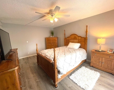 1714 Consulate Place - Photo Thumbnail 9