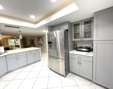 1714 Consulate Place - Photo Thumbnail 2