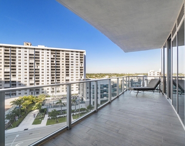 2200 N Ocean Boulevard - Photo Thumbnail 17