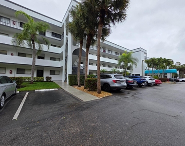 4725 Lucerne Lakes Boulevard E - Photo Thumbnail 1