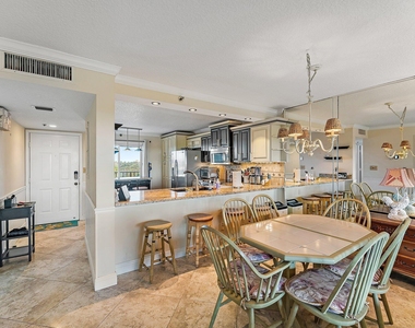 275 Palm Avenue - Photo Thumbnail 11