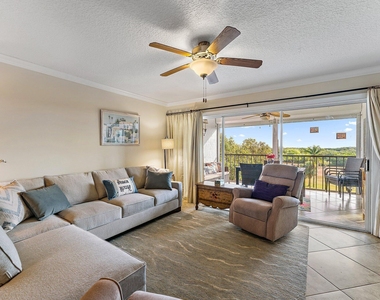 275 Palm Avenue - Photo Thumbnail 13