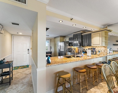 275 Palm Avenue - Photo Thumbnail 10
