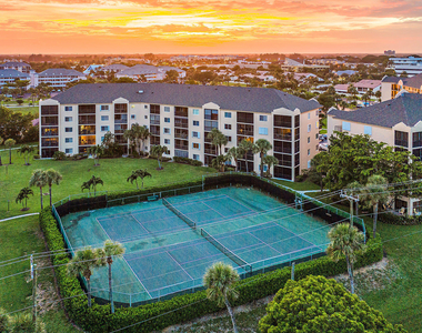 275 Palm Avenue - Photo Thumbnail 35