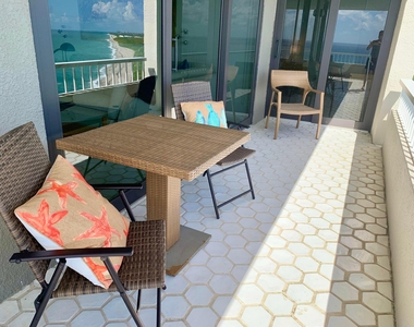 5540 N Ocean Drive - Photo Thumbnail 32