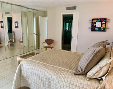 5540 N Ocean Drive - Photo Thumbnail 25