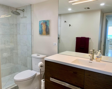 5540 N Ocean Drive - Photo Thumbnail 16
