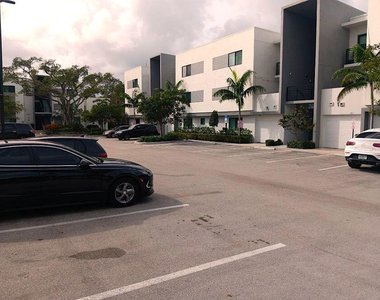 3050 Nw 68th Street - Photo Thumbnail 3