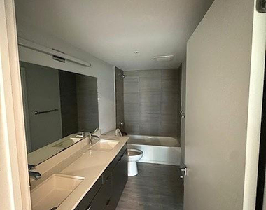3050 Nw 68th Street - Photo Thumbnail 9