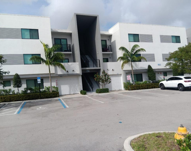 3050 Nw 68th Street - Photo Thumbnail 4