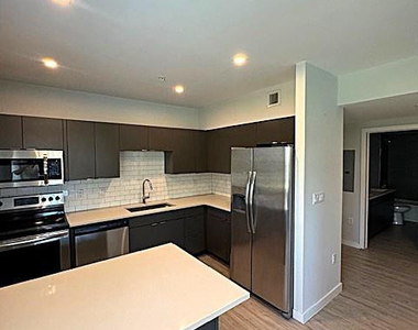 3050 Nw 68th Street - Photo Thumbnail 6