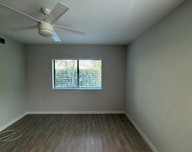 3050 Nw 68th Street - Photo Thumbnail 12