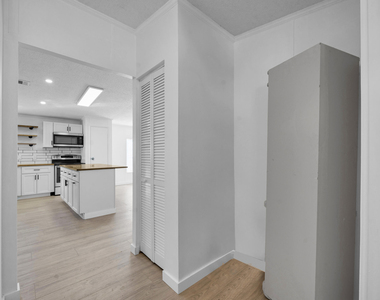 4905 Ne 2nd Way - Photo Thumbnail 10