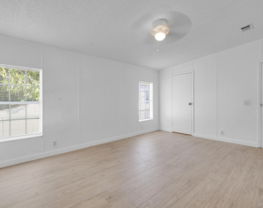 4905 Ne 2nd Way - Photo Thumbnail 17