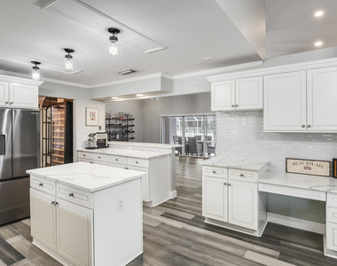 1401 Pelham Road - Photo Thumbnail 11