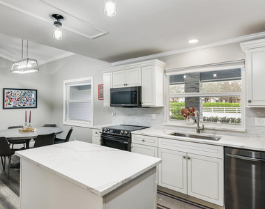 1401 Pelham Road - Photo Thumbnail 8