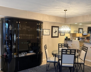 2761 Village Boulevard - Photo Thumbnail 8