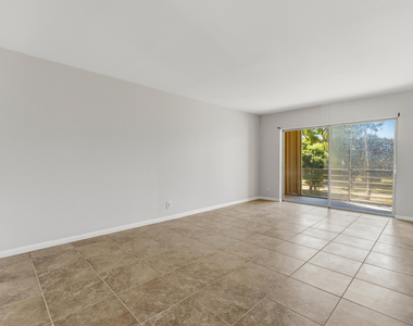 1638 Embassy Drive - Photo Thumbnail 17