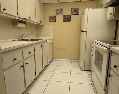 400 Sw 134th Way - Photo Thumbnail 2