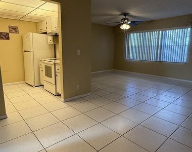 400 Sw 134th Way - Photo Thumbnail 9