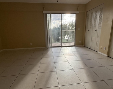 400 Sw 134th Way - Photo Thumbnail 7