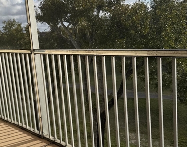 400 Sw 134th Way - Photo Thumbnail 15