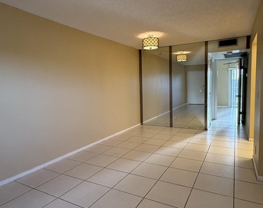 400 Sw 134th Way - Photo Thumbnail 11