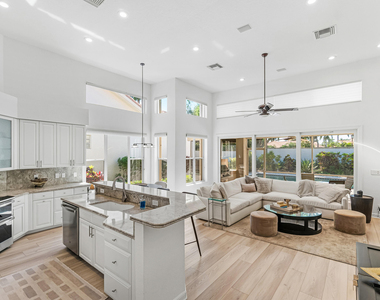 6213 Nw 21st Court - Photo Thumbnail 7