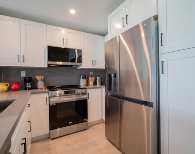 11789 Saint Andrews Place - Photo Thumbnail 7