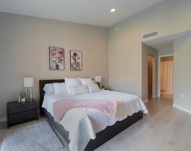 11789 Saint Andrews Place - Photo Thumbnail 16