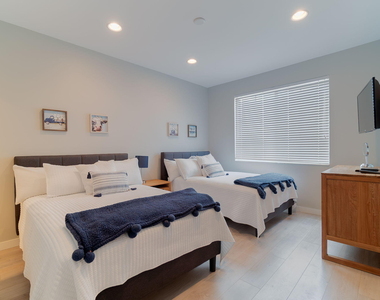 11789 Saint Andrews Place - Photo Thumbnail 22
