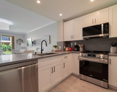 11789 Saint Andrews Place - Photo Thumbnail 6